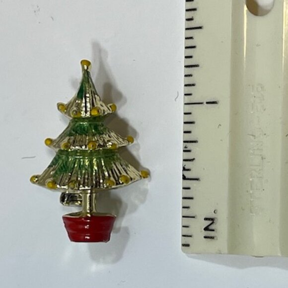 Classic Holiday Christmas Tree in Pot Brooch Pin Glittered Texture .75"x1.25" - Picture 10 of 10